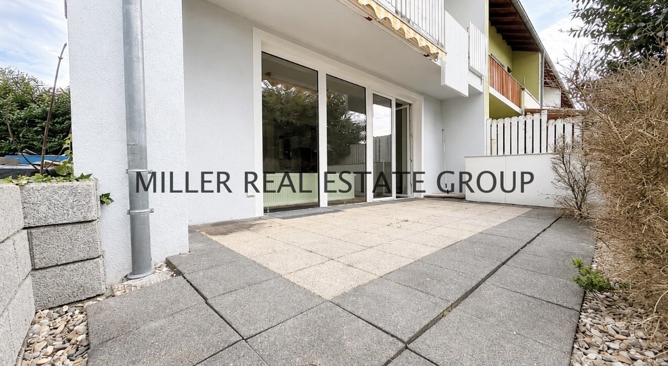 MODERNISIERTES REIHENECKHAUS MIT GARTEN, KAMIN & PHOTOVOLTAIK IN BESTLAGE VON INGOLSTADT-SÜD!