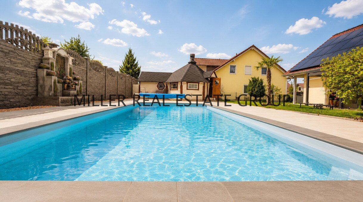 Privates Wohnresort in Altmannstein-Pondorf: Exklusives Einfamilienhaus mit Pool, Sauna, Grillkota, PV-Anlage, Speicher & großer Südwest-Terrasse!