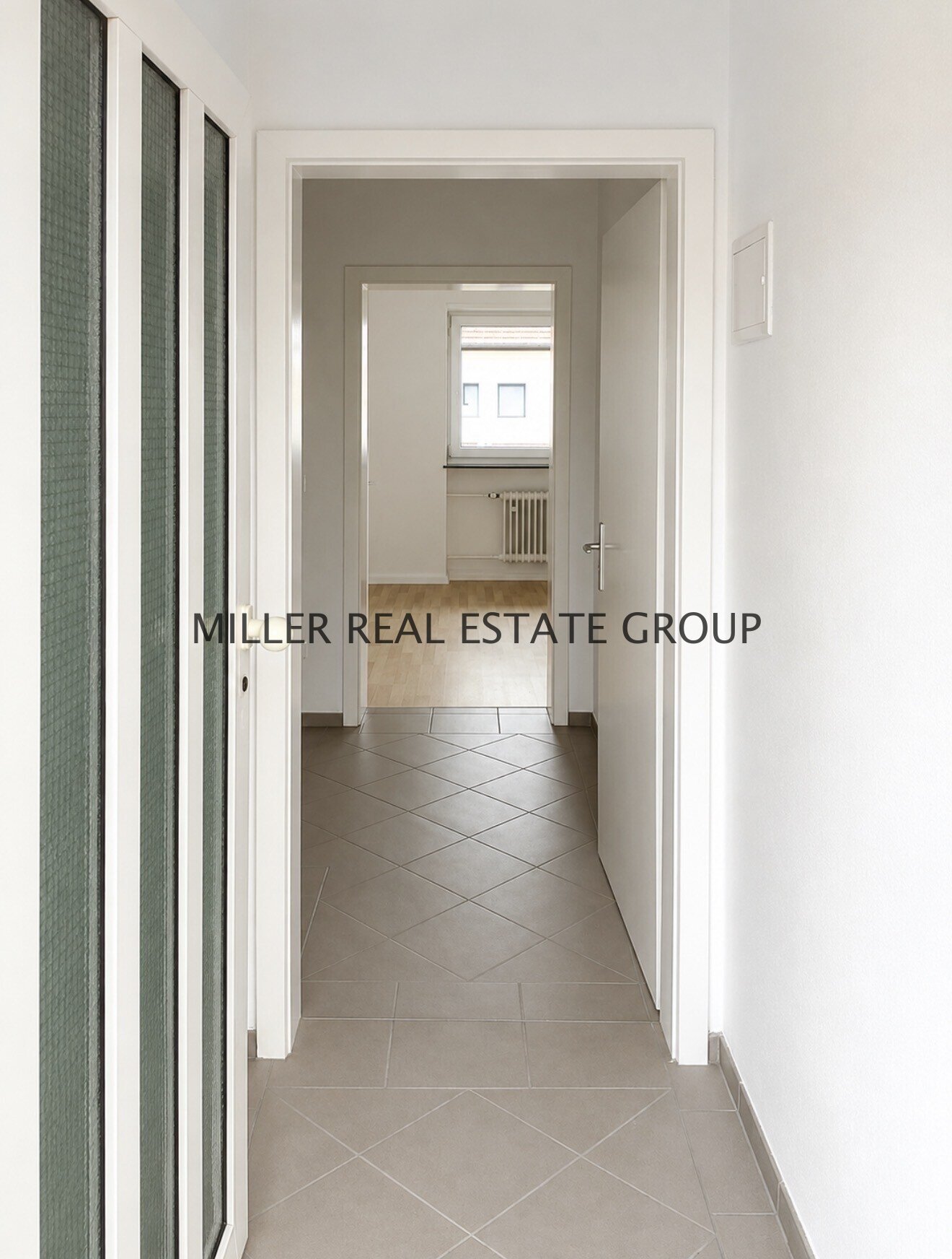 3-Zimmer-Eigentumswohnung in Ingolstadt – mit Süd-West-Balkon, Außenstellplatz und starkem Wohnpotenzial!