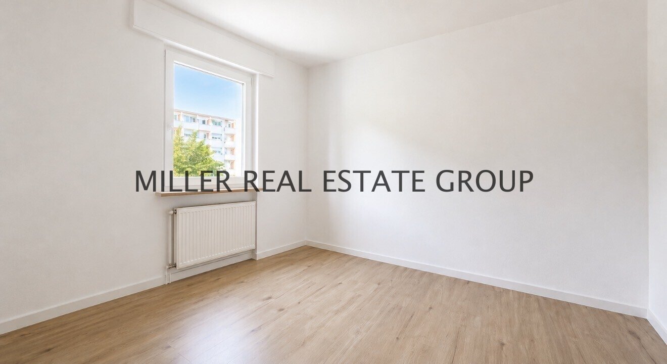 Modernisiertes Reiheneckhaus in Neuburg an der Donau – großzügiges Familienwohnen mit Garten, zwei Terrassen, Balkon & fünf Stellplätzen!