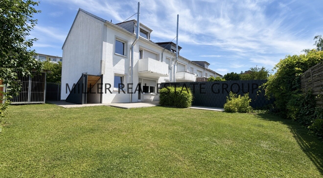 Modernisiertes Reiheneckhaus in Neuburg an der Donau – großzügiges Familienwohnen mit Garten, zwei Terrassen, Balkon & fünf Stellplätzen!