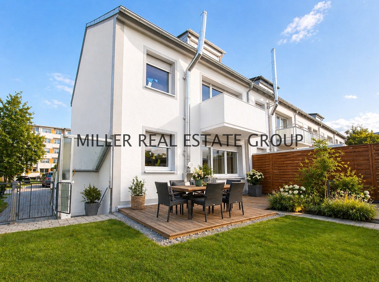 Reiheneckhaus in Neuburg an der Donau – modernes Familienwohnen auf ca. 149 m² mit Traumgarten, 2 Terrassen, Balkon & 5 Stellplätzen!
