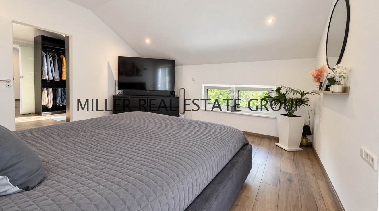 Modernes Einfamilienhaus mit Einliegerwohnung in Riedenburg-Haidhof – ca. 198 m², Smart Home & viel Privatsphäre!