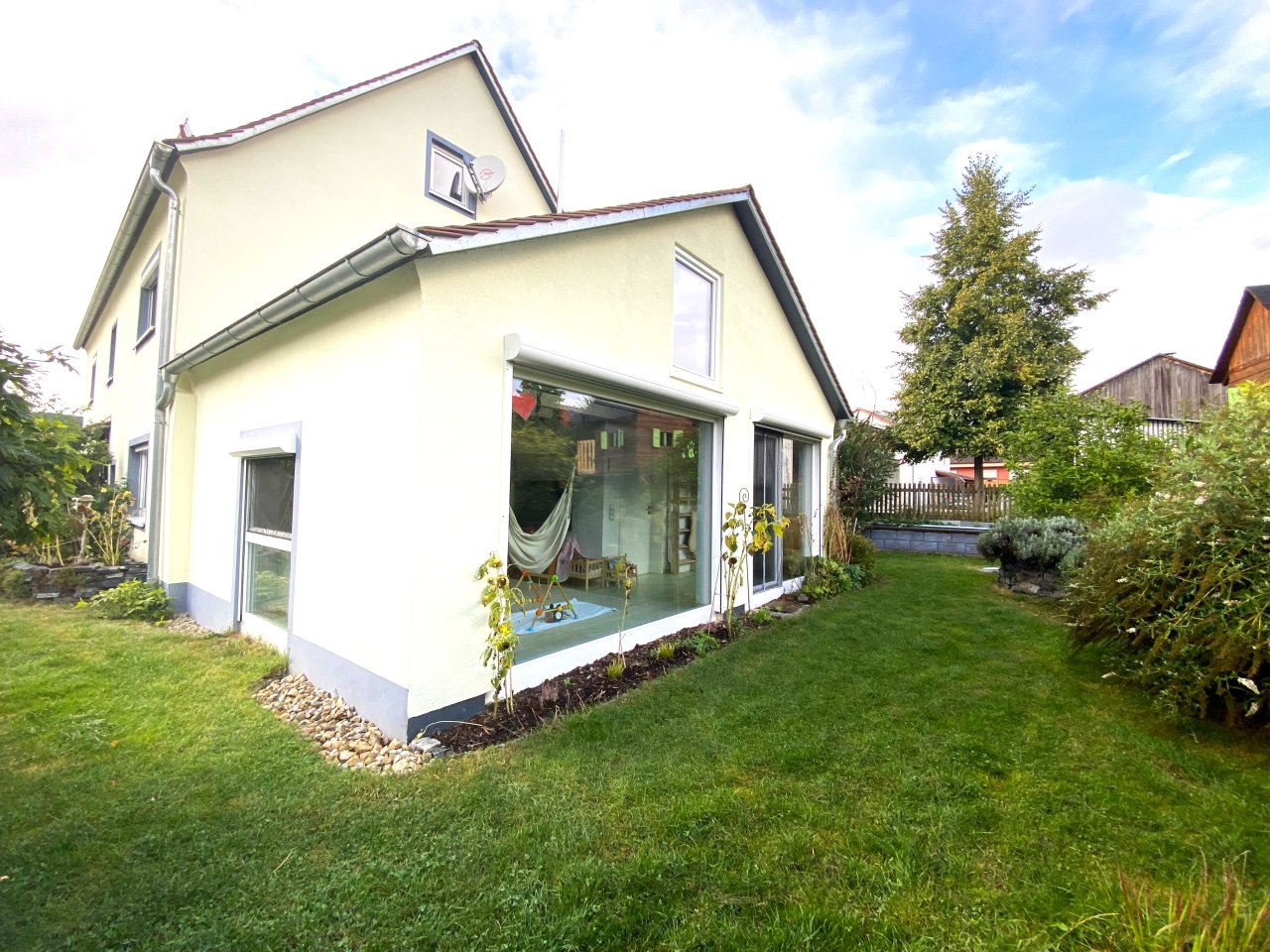 Hier erfüllen sich Wohnträume – Großzügiges Familienparadies!