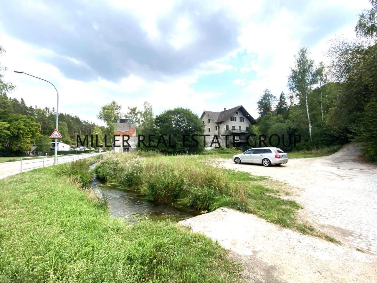 Großzügiges Baurundstück mit diversen Bebauungsmöglichkeiten!