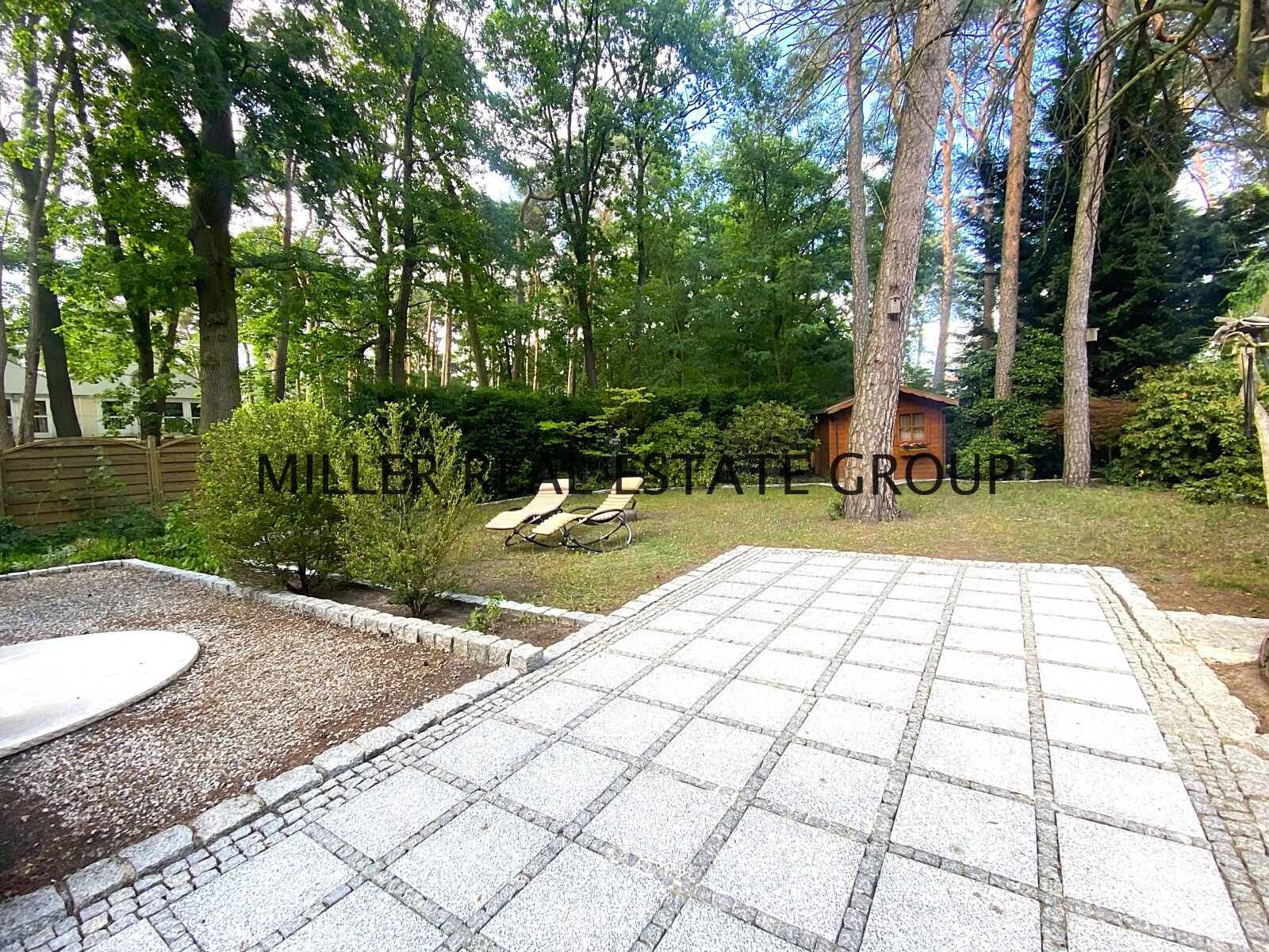 Ein Traum für die ganze Familie: Exklusive Mehrgenerationenhaus in einzigartiger Lage!