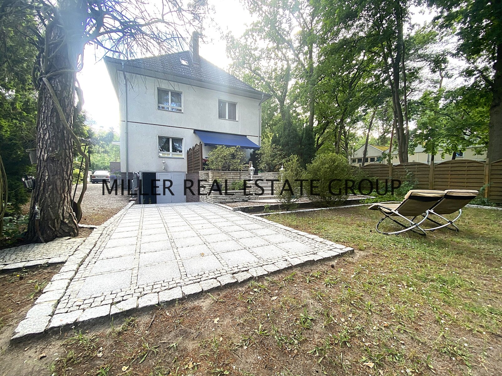 Ein Traum für die ganze Familie: Exklusive Mehrgenerationenhaus in einzigartiger Lage!