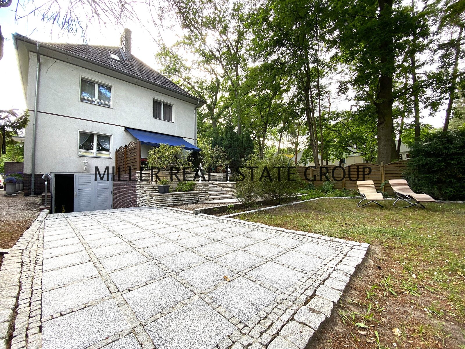 Ein Traum für die ganze Familie: Exklusive Mehrgenerationenhaus in einzigartiger Lage!