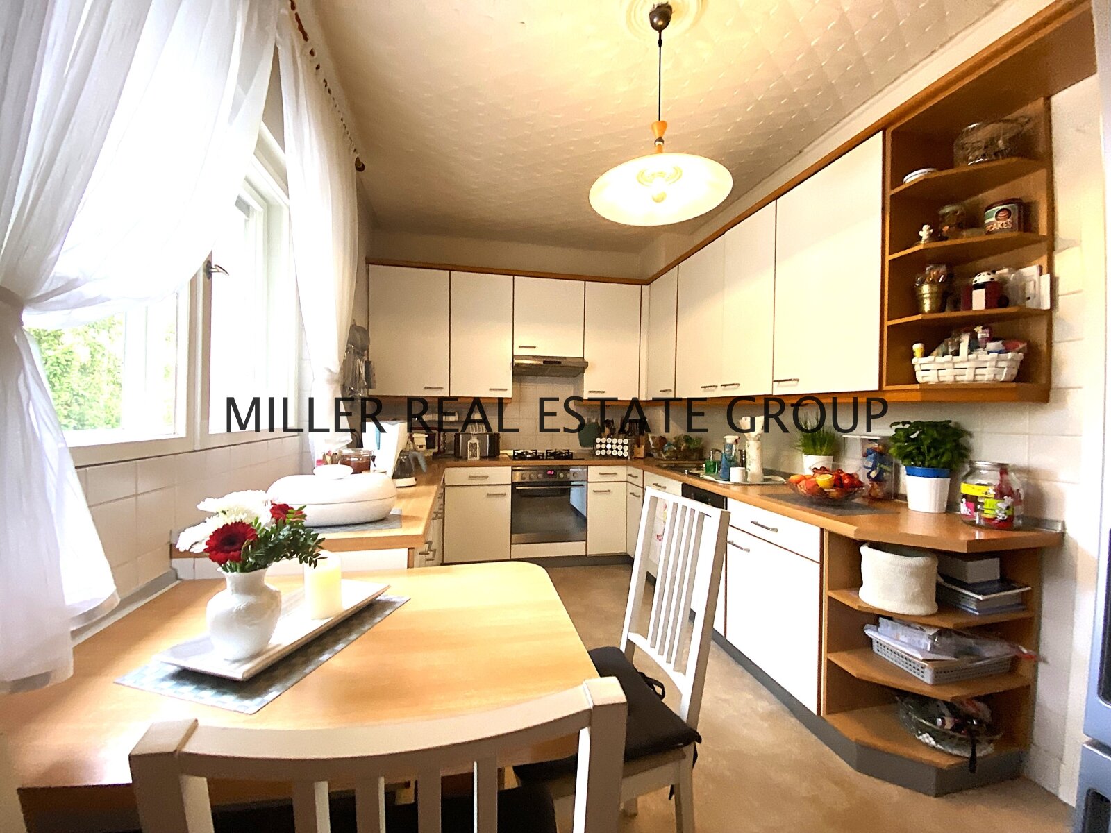 Ein Traum für die ganze Familie: Exklusive Mehrgenerationenhaus in einzigartiger Lage!