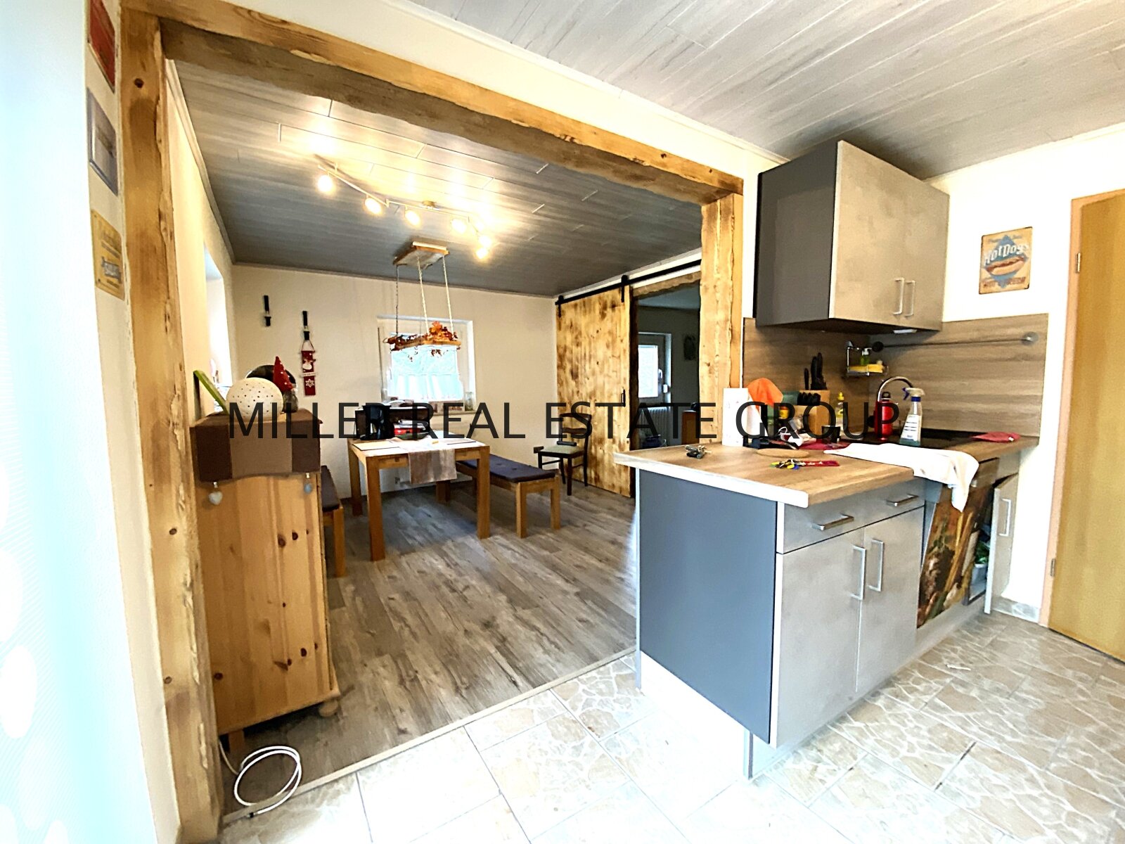 Grundstücksfläche 1.745 qm! Idyllisches Einfamilienhaus mit weitläufigem Garten!