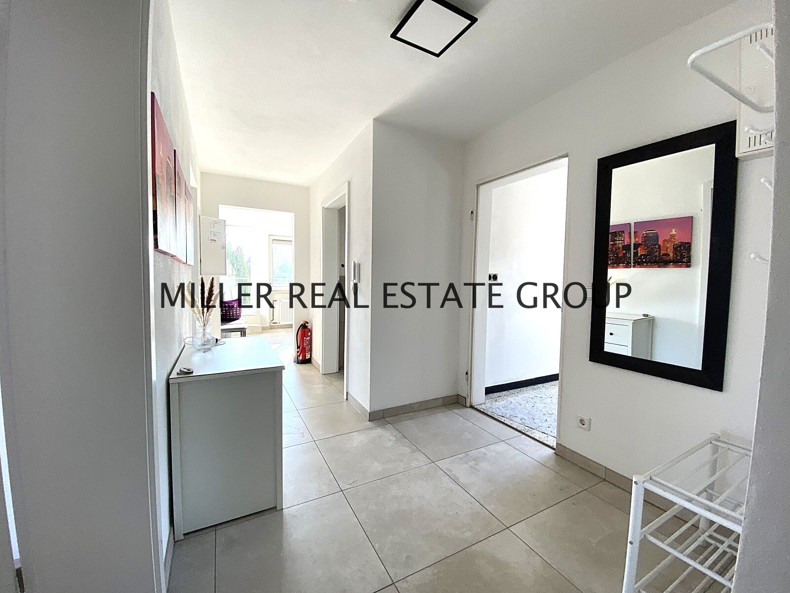 Exquisites Mehrfamilienhaus mit 4-Parteien in Bevorzugter Lage – Ideal für Investoren!!