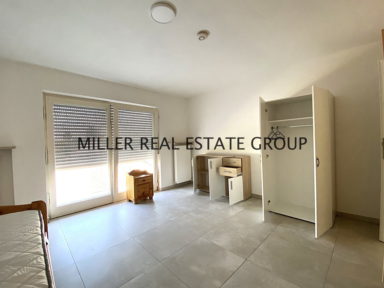 Exquisites Mehrfamilienhaus mit 4-Parteien in Bevorzugter Lage – Ideal für Investoren!!
