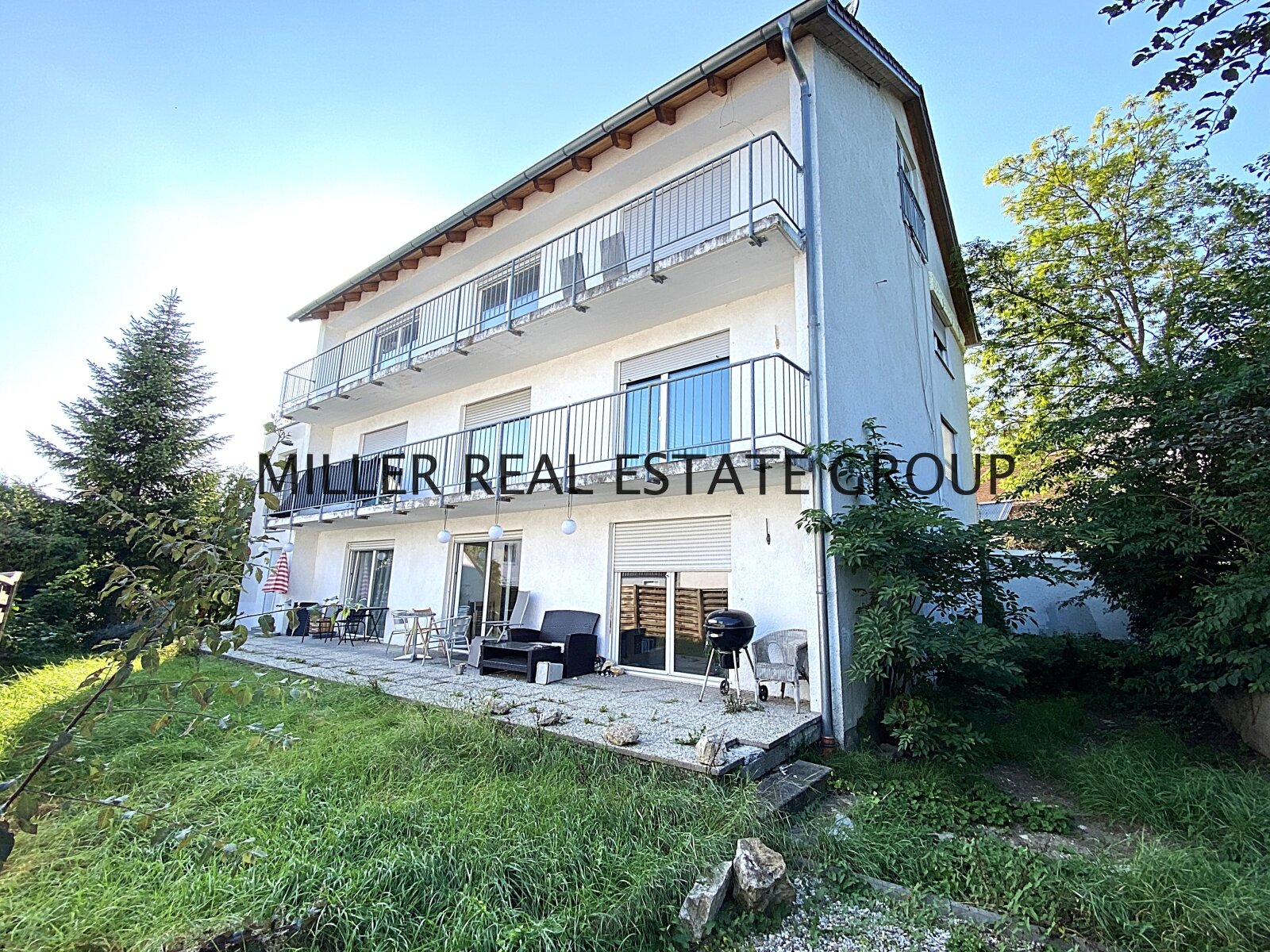 Exquisites Mehrfamilienhaus mit 4-Parteien in Bevorzugter Lage – Ideal für Investoren!!