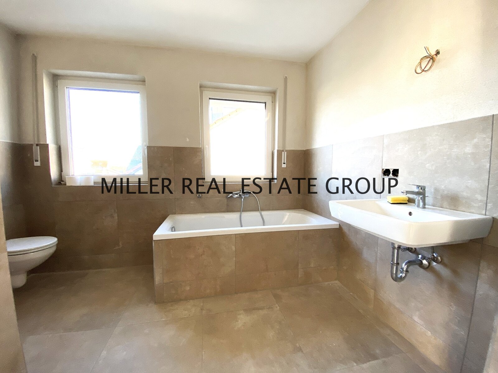 *Erstbezug! Elegante 4-Zimmer-Wohnung für hohe Ansprüche* 