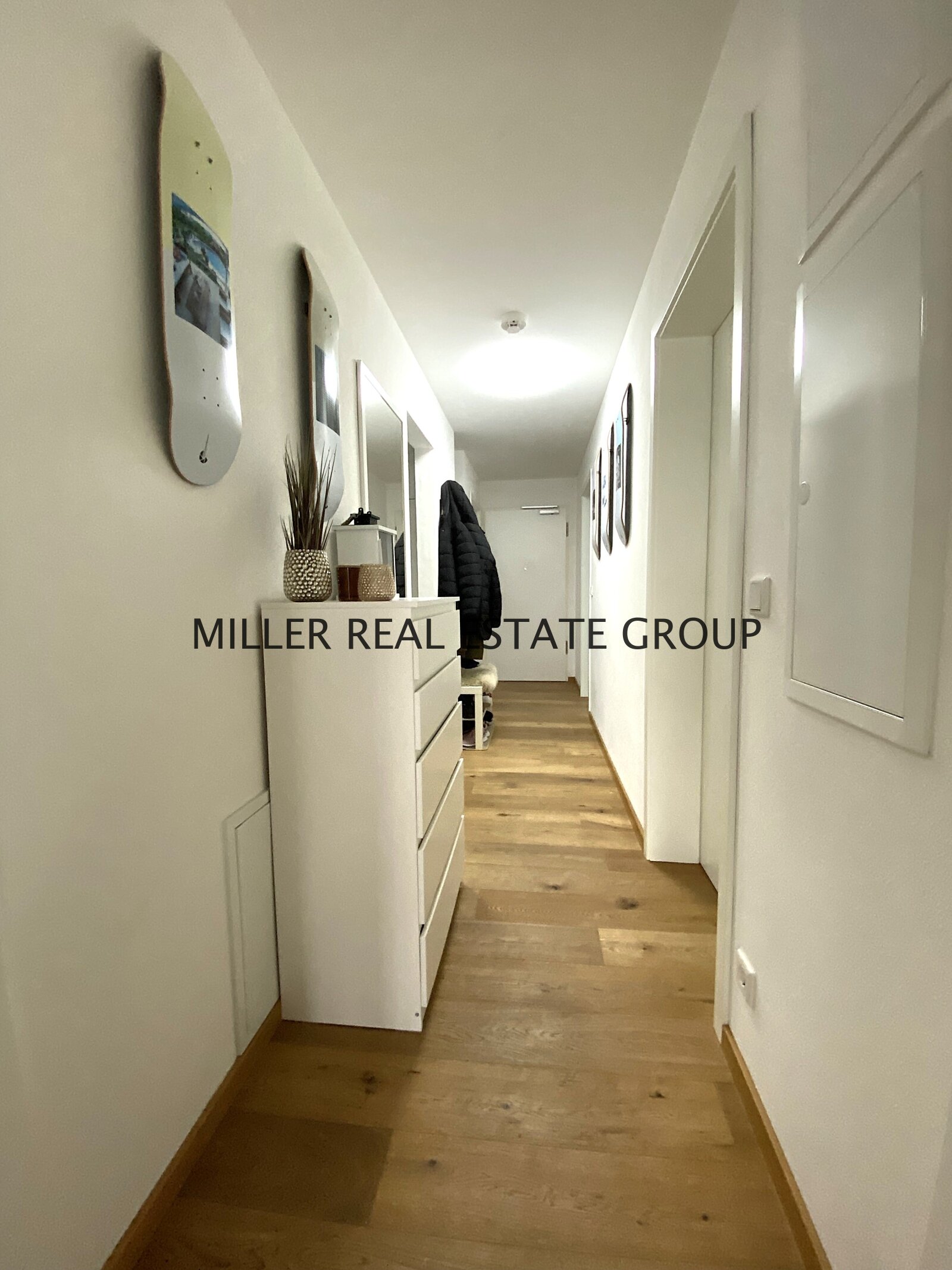 ** Eleganz, Ruhe & Top-Ausstattung – Stadtlage in Abensberg **