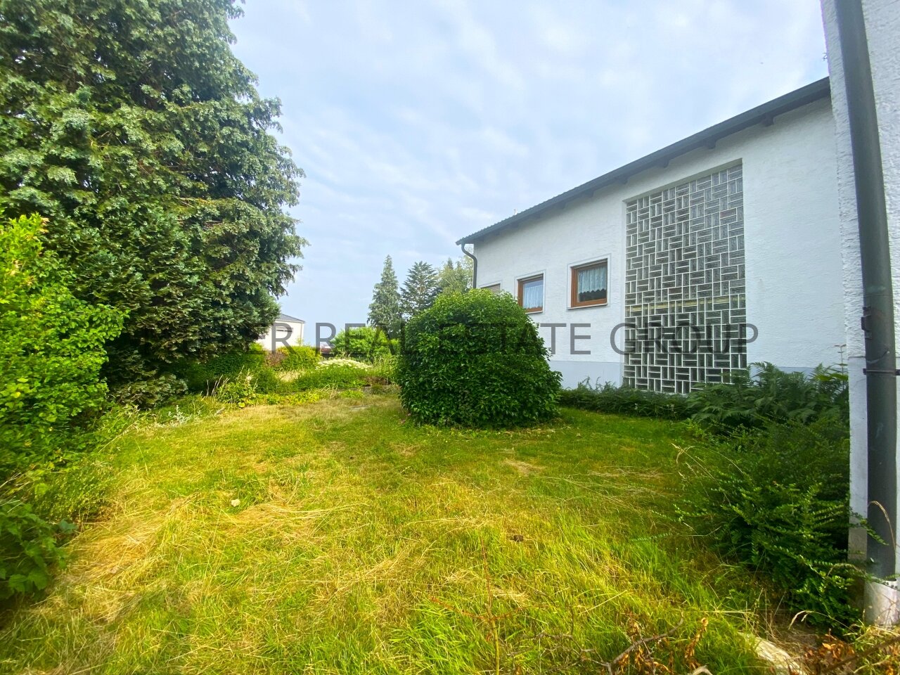 Einfamilienhaus mit großem Grundstück und Ausbaupotenzial!