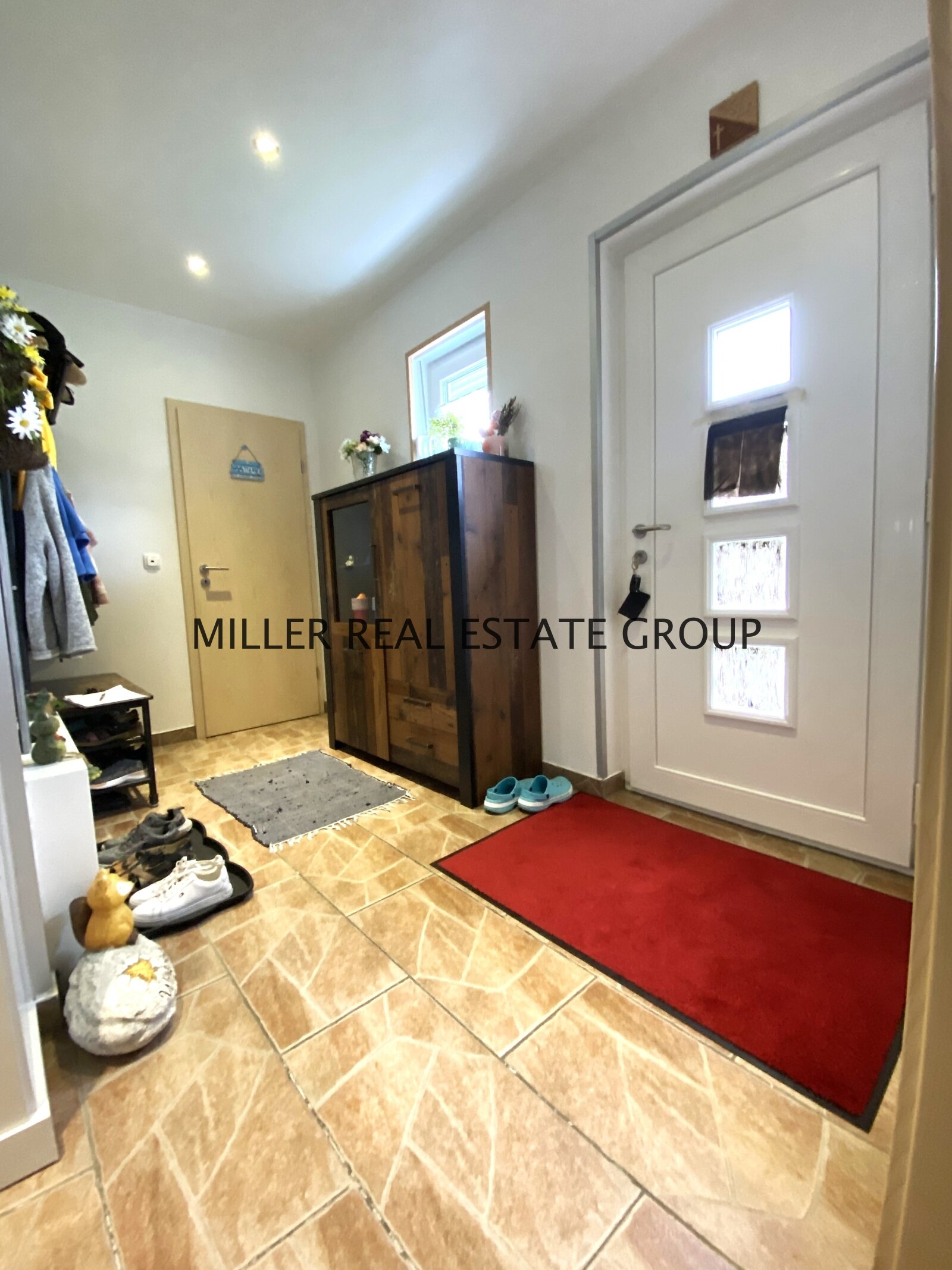 *** Eleganter Bungalow – Ihr Traumhaus in ruhiger Lage ***