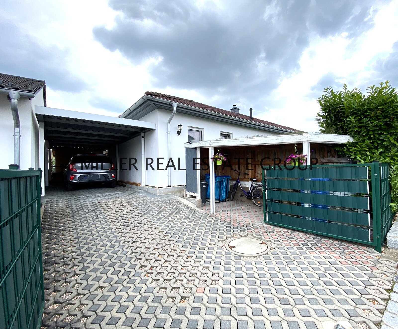 *** Eleganter Bungalow – Ihr Traumhaus in ruhiger Lage ***