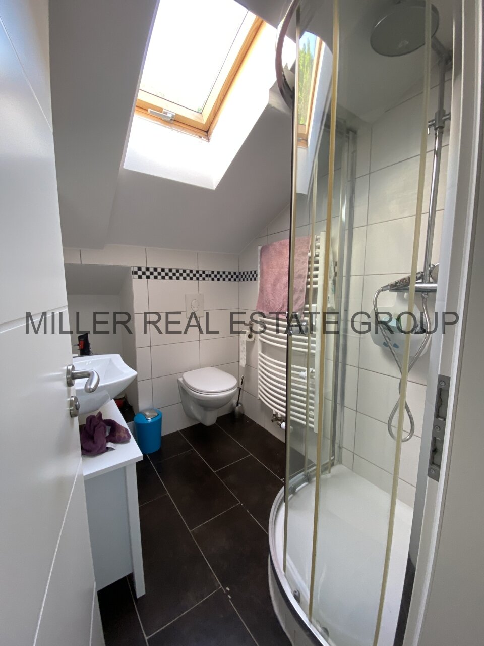 ** Zweifamilienhaus in idylisch ruhiger Lage im Altmühltal **