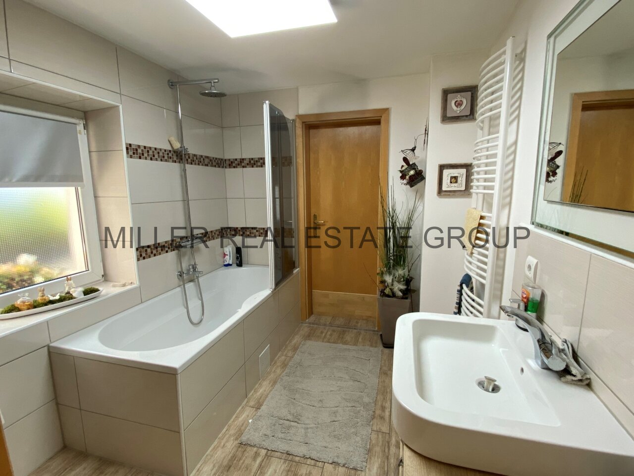 ** Zweifamilienhaus in idylisch ruhiger Lage im Altmühltal **