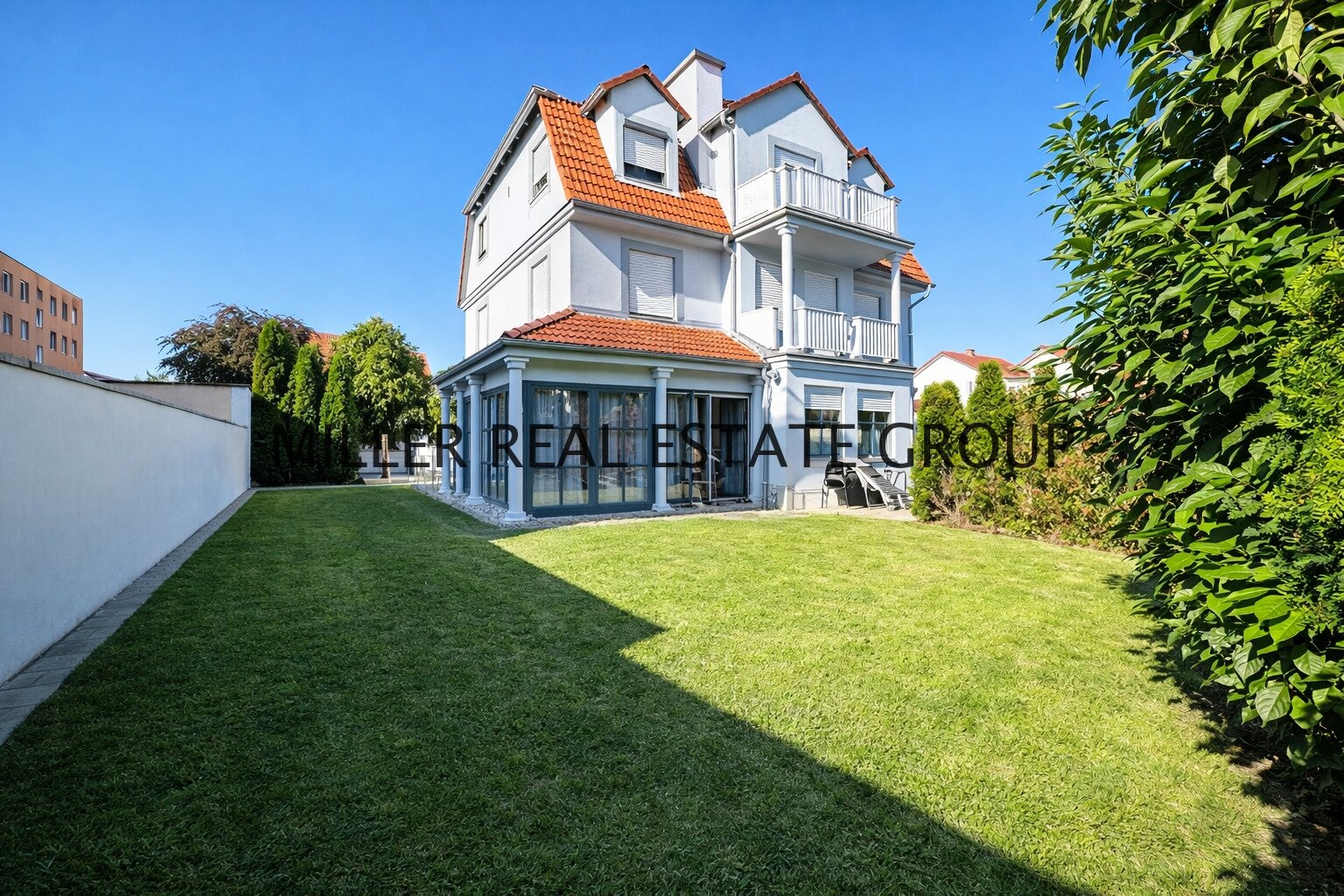 Exklusive Terrassenwohnung mit großem Garten & Einliegerwohnung – Ingolstadt zentrumsnah!