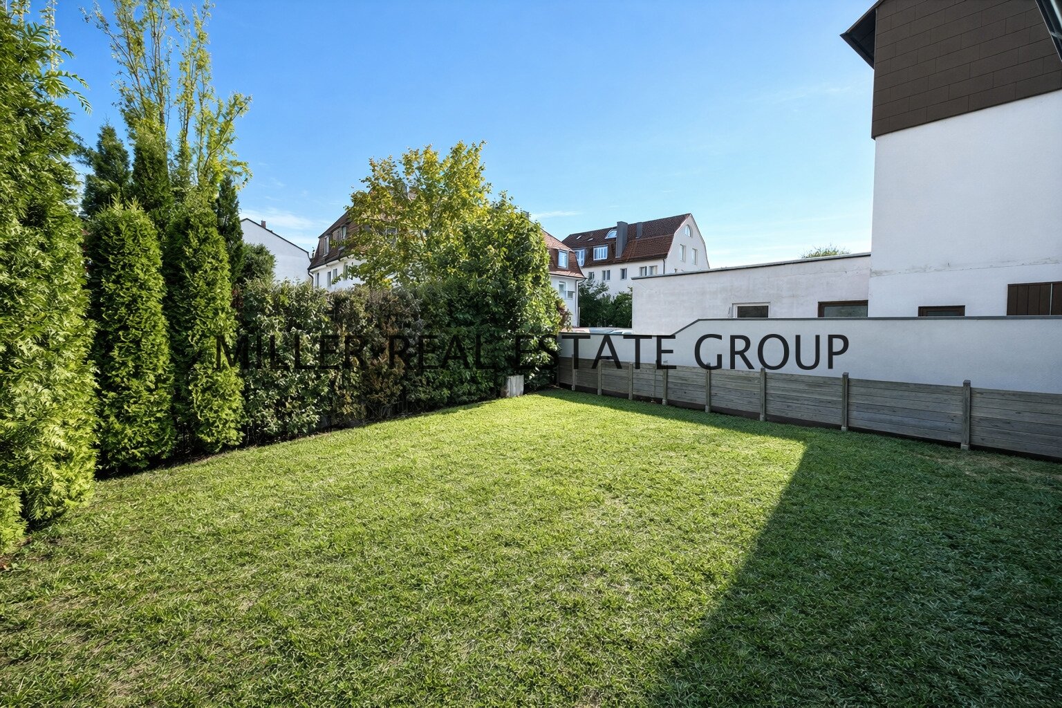 Exklusive Terrassenwohnung mit großem Garten & Einliegerwohnung – Ingolstadt zentrumsnah!