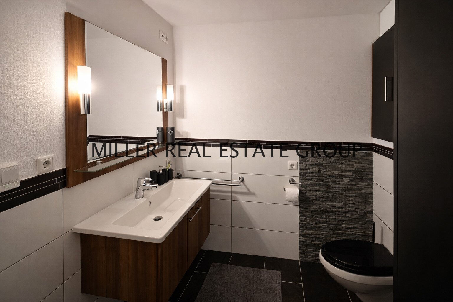 Exklusive Terrassenwohnung mit großem Garten & Einliegerwohnung – Ingolstadt zentrumsnah!