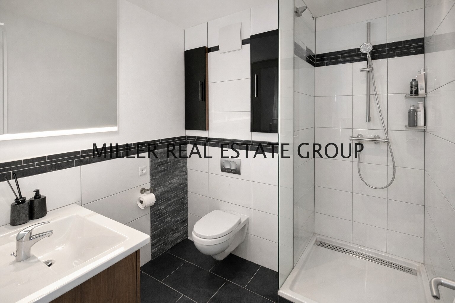 Exklusive Terrassenwohnung mit großem Garten & Einliegerwohnung – Ingolstadt zentrumsnah!