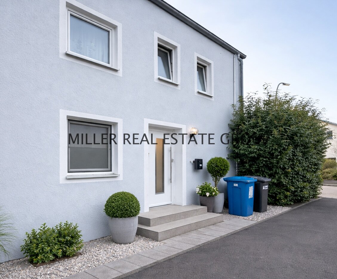 Modernisiertes Reiheneckhaus mit Garten, Terrasse, Balkon, Kamin, Photovoltaikanlage & Garage in ruhiger Lage von Ingolstadt-Süd!