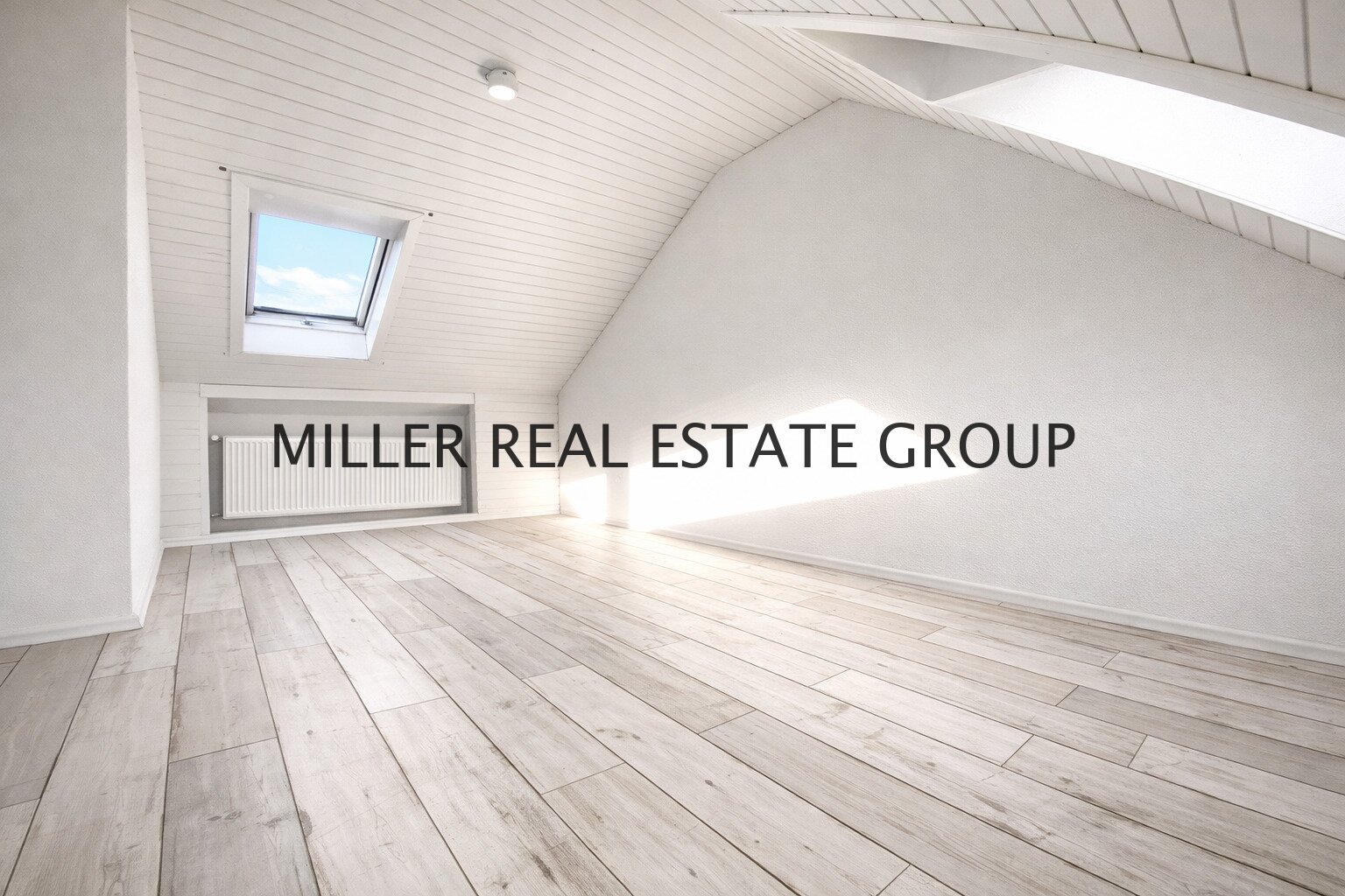 Modernes Reiheneckhaus mit großem Garten, Terrassen und viel Platz – Wohnen in ruhiger Lage von Neuburg an der Donau!