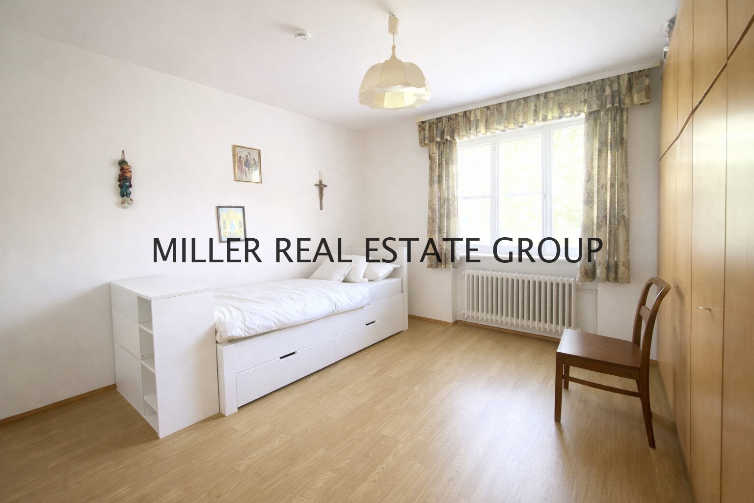 Einfamilienhaus (ca. 135 m²) und 216 m² Lagerhalle & Werkstatt – Wohnen & Arbeiten perfekt kombiniert!