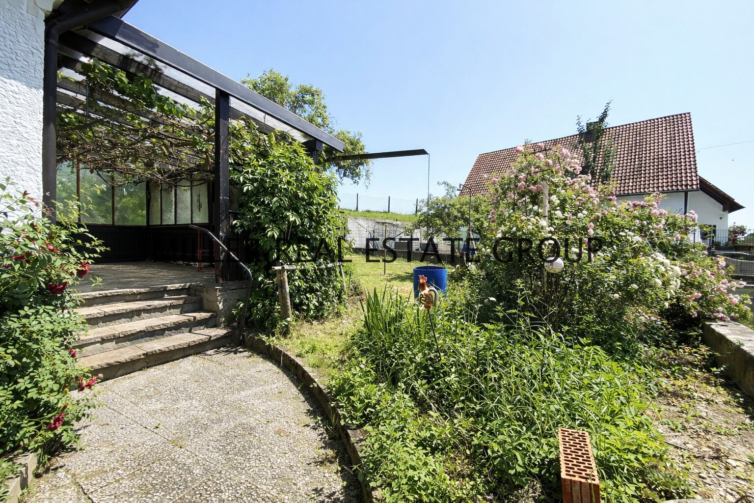 Einfamilienhaus (ca. 135 m²) und 216 m² Lagerhalle & Werkstatt – Wohnen & Arbeiten perfekt kombiniert!