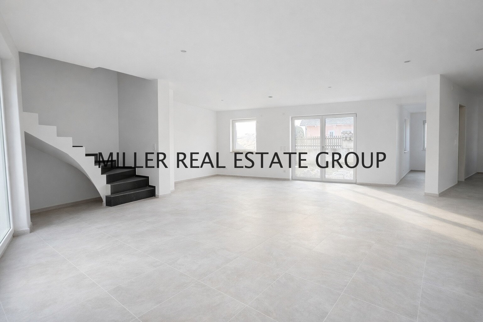 Exklusive Neubau-Doppelhaushälfte in Ingolstadt-Hagau – A+ Energie, Luxus-Ausstattung, Atelier & Traumgarten!