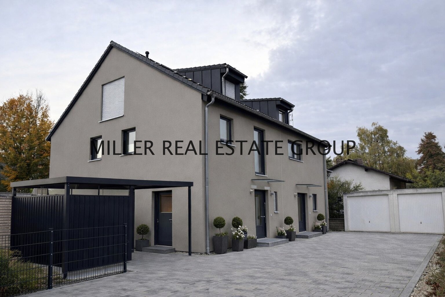 Exklusive Neubau-Doppelhaushälfte in Ingolstadt-Hagau – A+ Energie, Luxus-Ausstattung, Atelier & Traumgarten!