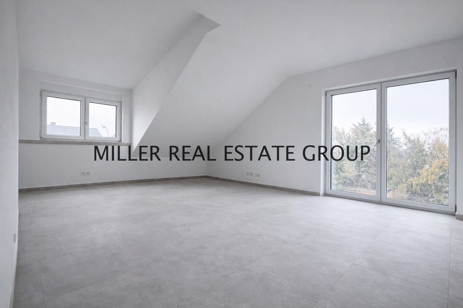 Exklusive Neubau-Doppelhaushälfte in Ingolstadt-Hagau – A+ Energie, Luxus-Ausstattung, Atelier & Traumgarten!