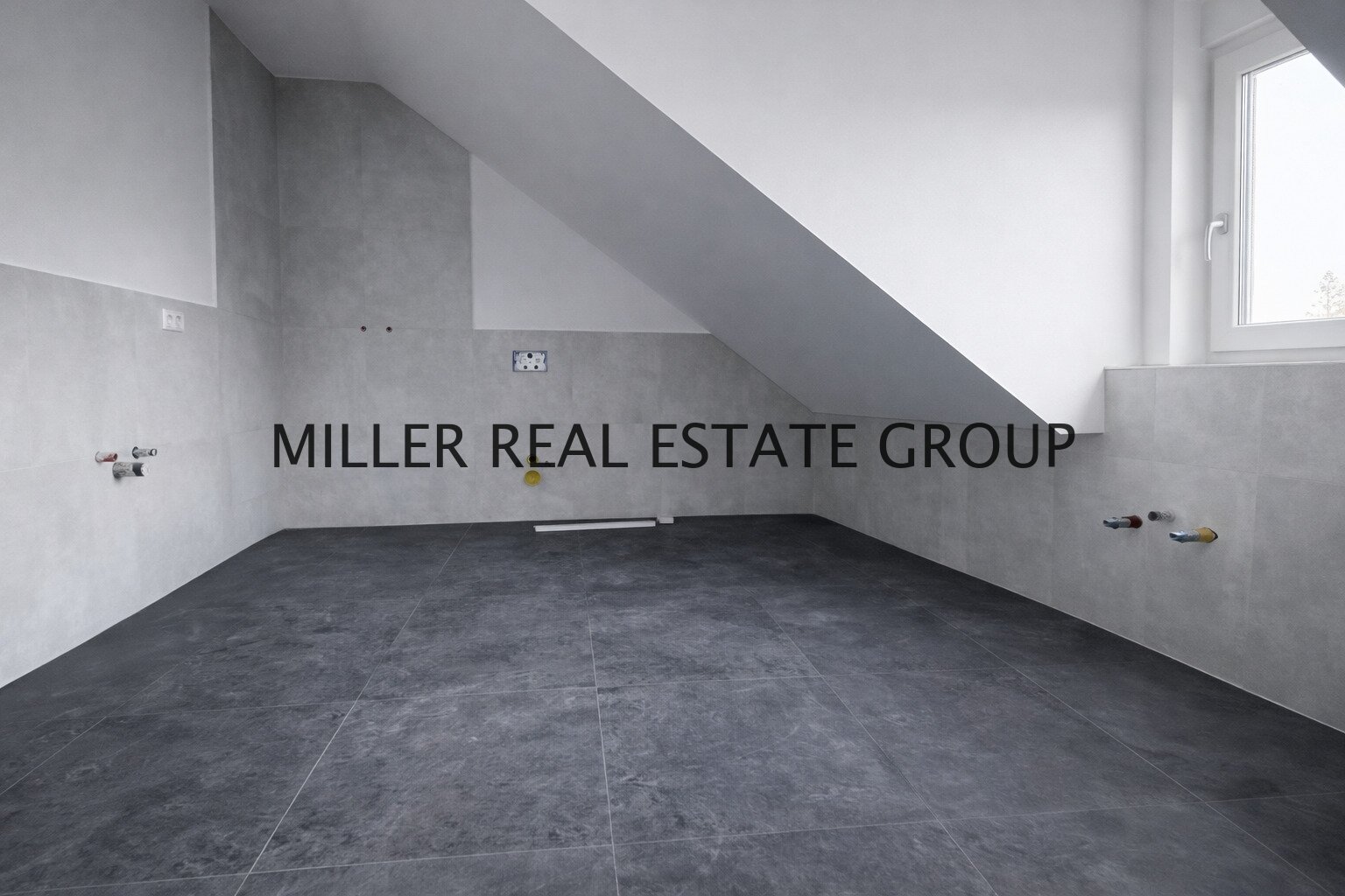 Exklusive Neubau-Doppelhaushälfte in Ingolstadt-Hagau – A+ Energie, Luxus-Ausstattung, Atelier & Traumgarten!