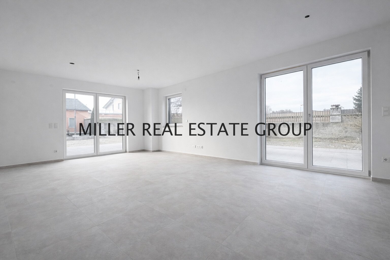 Exklusive Neubau-Doppelhaushälfte in Ingolstadt-Hagau – A+ Energie, Luxus-Ausstattung, Atelier & Traumgarten!