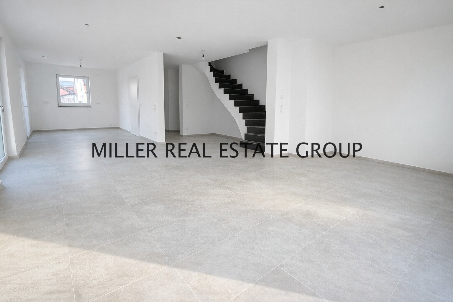 Exklusive Neubau-Doppelhaushälfte in Ingolstadt-Hagau – A+ Energie, Luxus-Ausstattung, Atelier & Traumgarten!