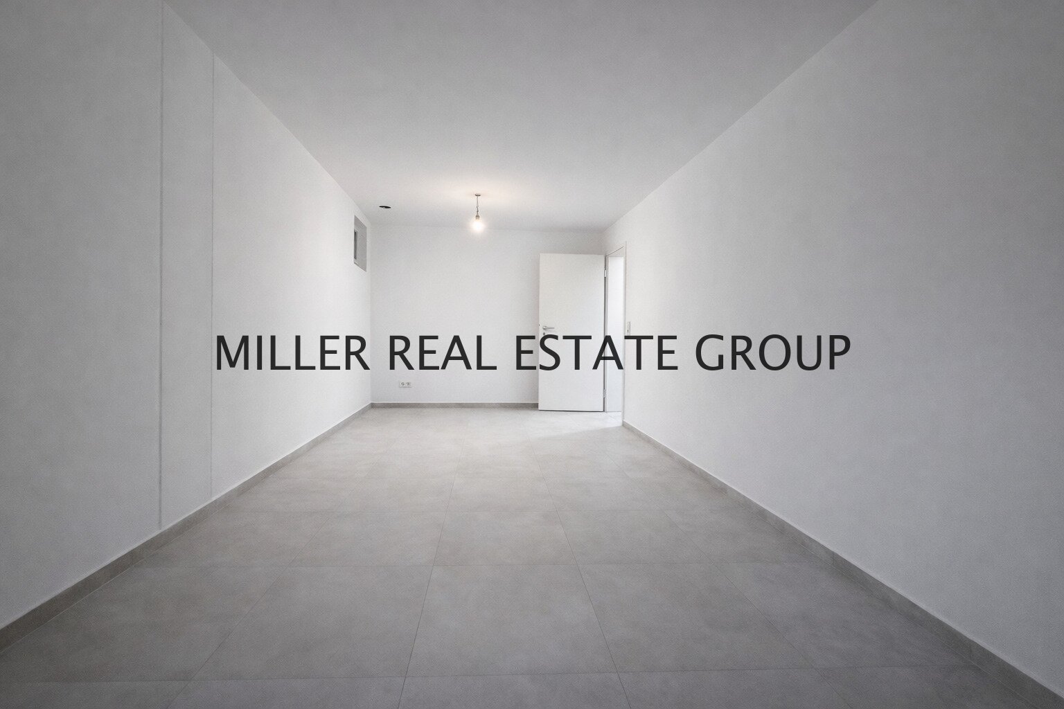 Exklusive Neubau-Doppelhaushälfte in Ingolstadt-Hagau – A+ Energie, Luxus-Ausstattung, Atelier & Traumgarten!