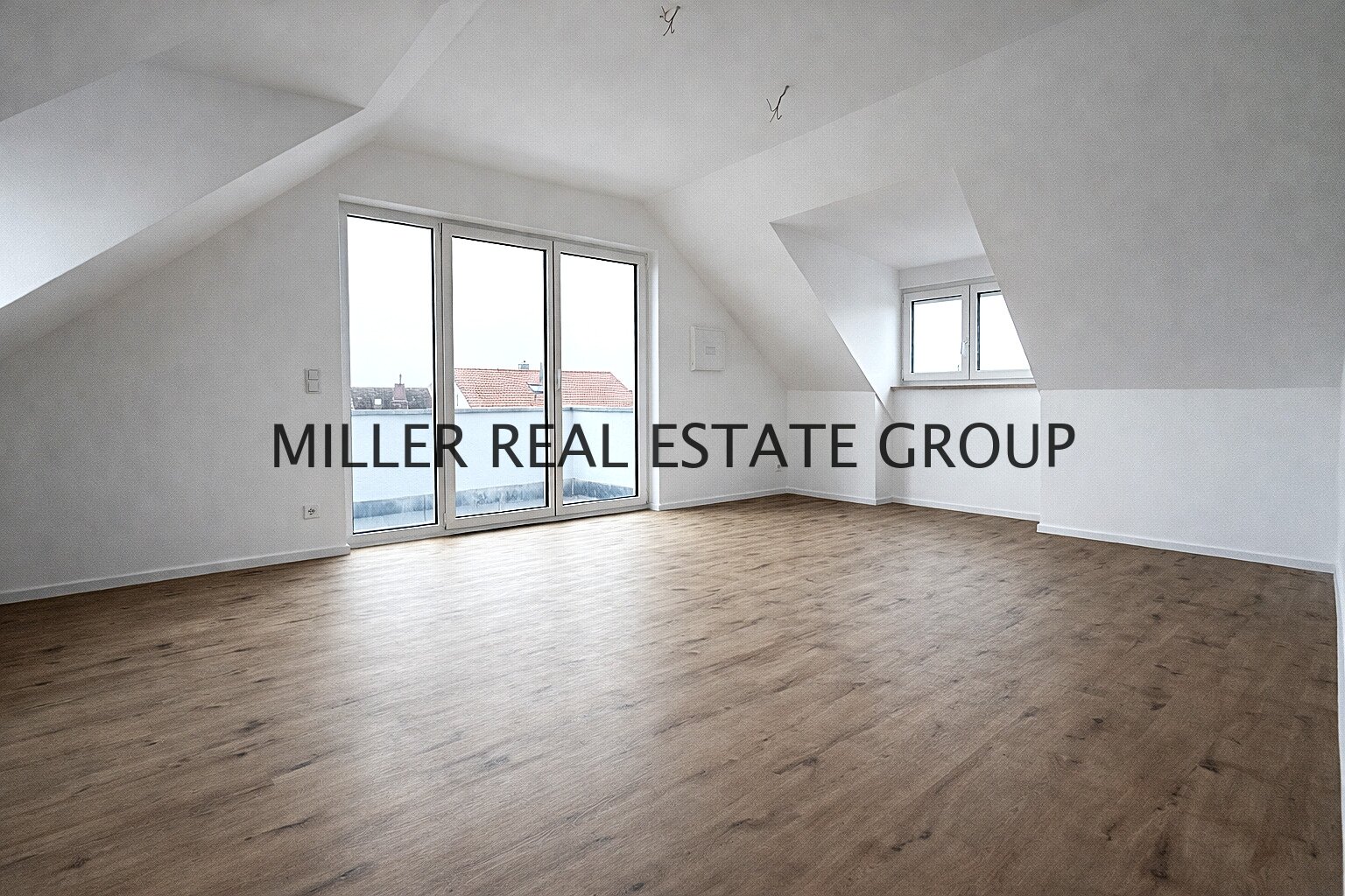 Exklusive Neubau-Dachgeschosswohnung in Ingolstadt-Unterhaunstadt – 116 m², 2 Einheiten, KfW 55, ideal für Eigennutzer & Kapitalanleger!