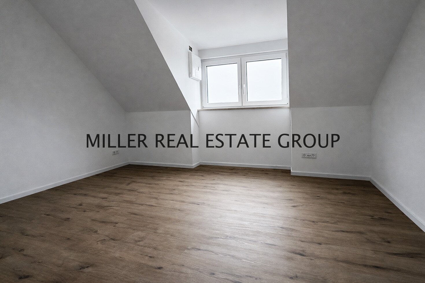 Exklusive Neubau-Dachgeschosswohnung in Ingolstadt-Unterhaunstadt – 116 m², 2 Einheiten, KfW 55, ideal für Eigennutzer & Kapitalanleger!