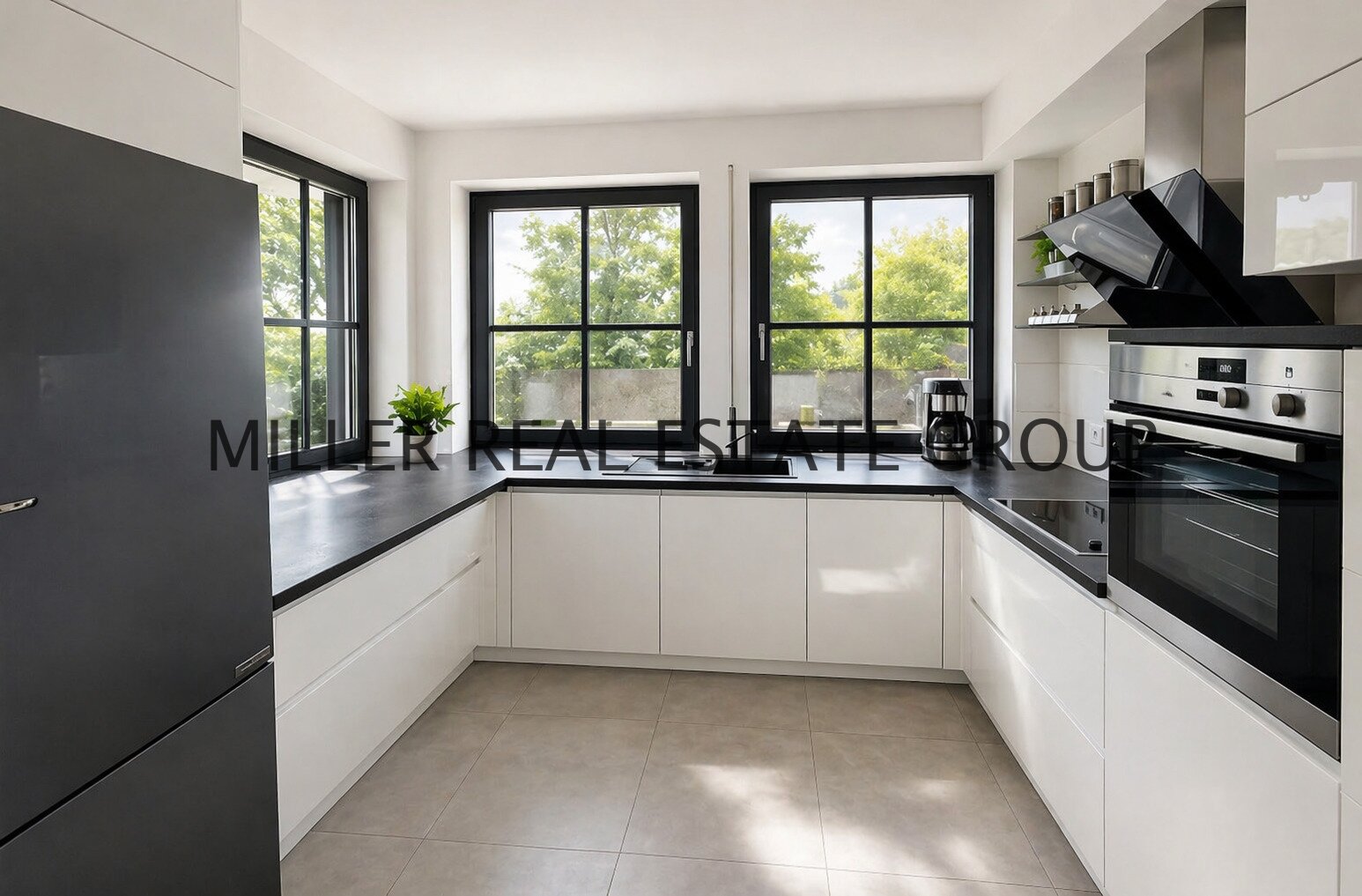 Exklusive Terrassenwohnung mit Garten & separatem Apartment in Ingolstadt – 48,86 m² Wohnbereich, Hauscharakter & Top-Lage!