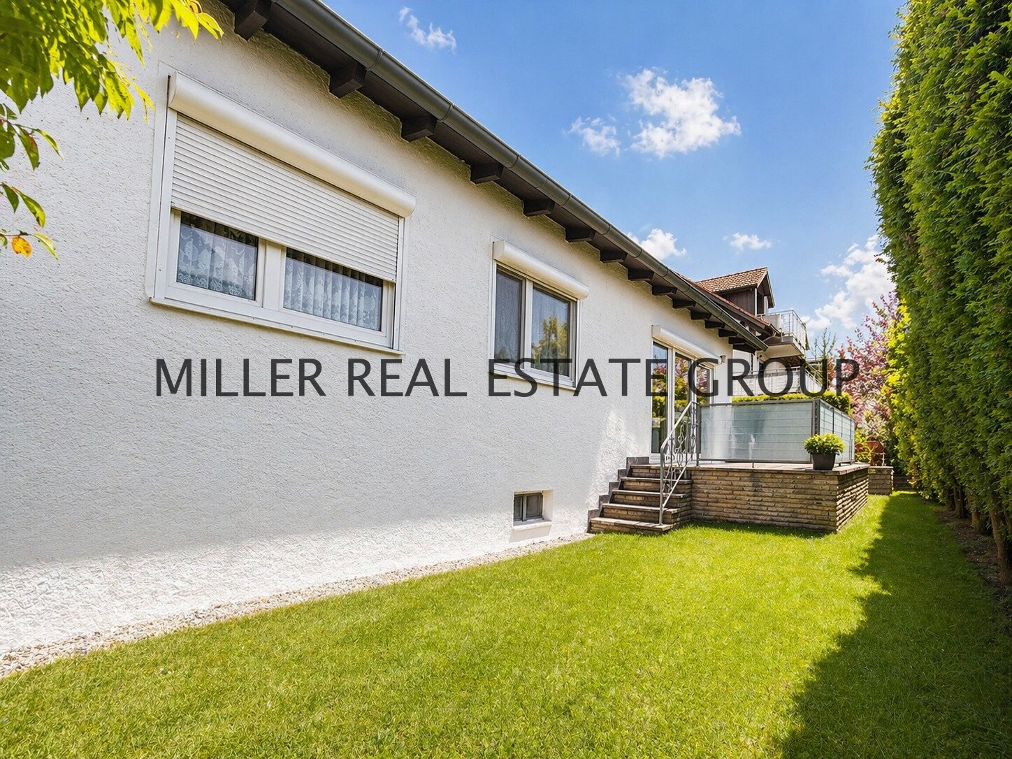 Seltene Gelegenheit in Ingolstadt-Unterhaunstadt: Bungalow mit 527 m² Grundstück, Doppelgarage, Vollkeller & ausbaufähigem Dachboden!