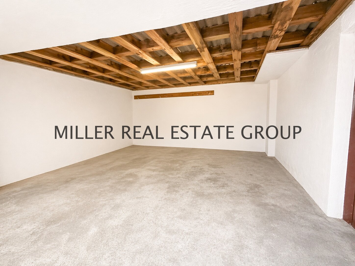 Seltene Gelegenheit in Ingolstadt-Unterhaunstadt: Bungalow mit 527 m² Grundstück, Doppelgarage, Vollkeller & ausbaufähigem Dachboden!