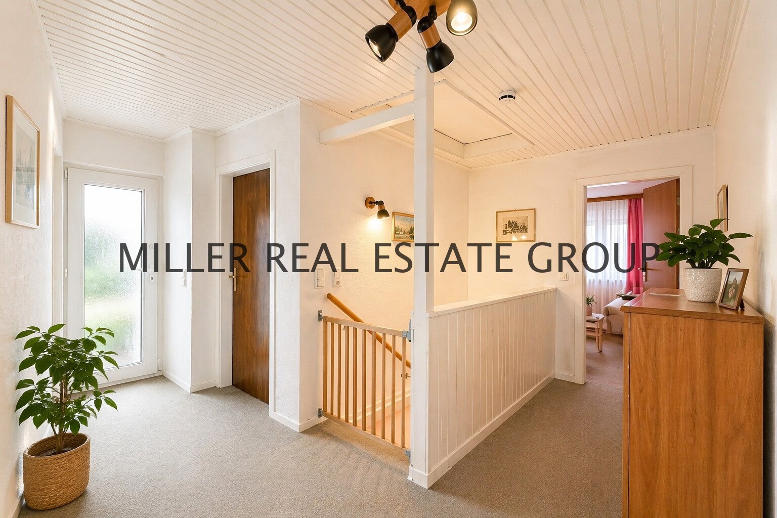 Seltene Gelegenheit in Ingolstadt-Unterhaunstadt: Bungalow mit 527 m² Grundstück, Doppelgarage, Vollkeller & ausbaufähigem Dachboden!