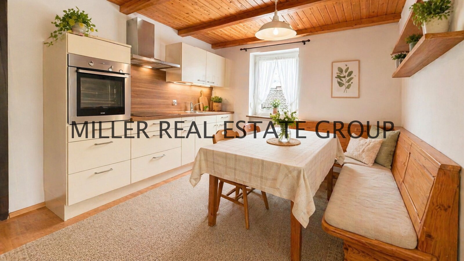 Seltene Gelegenheit in Ingolstadt-Unterhaunstadt: Bungalow mit 527 m² Grundstück, Doppelgarage, Vollkeller & ausbaufähigem Dachboden!