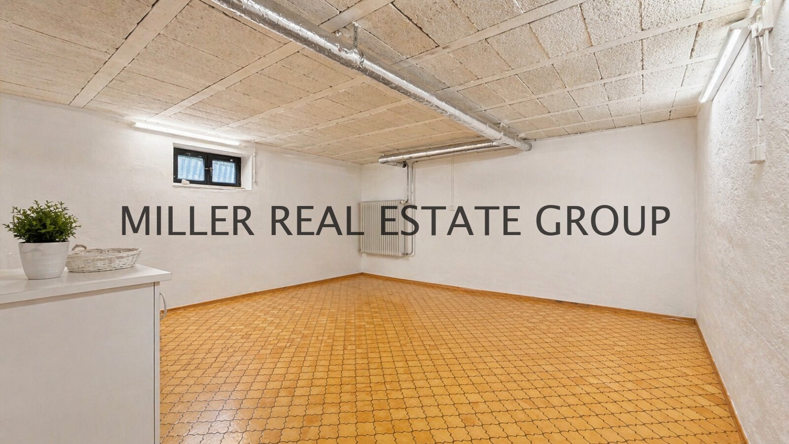 Seltene Gelegenheit in Ingolstadt-Unterhaunstadt: Bungalow mit 527 m² Grundstück, Doppelgarage, Vollkeller & ausbaufähigem Dachboden!