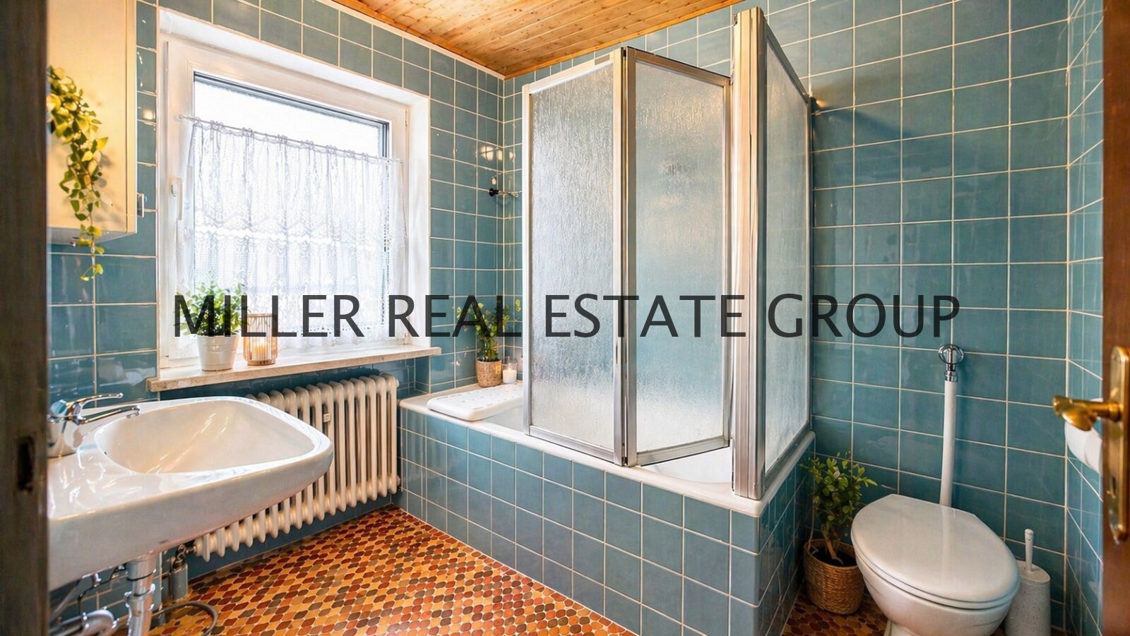 Seltene Gelegenheit in Ingolstadt-Unterhaunstadt: Bungalow mit 527 m² Grundstück, Doppelgarage, Vollkeller & ausbaufähigem Dachboden!