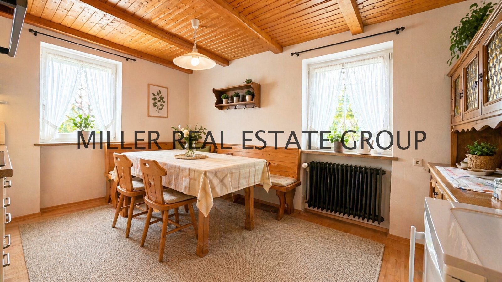 Seltene Gelegenheit in Ingolstadt-Unterhaunstadt: Bungalow mit 527 m² Grundstück, Doppelgarage, Vollkeller & ausbaufähigem Dachboden!