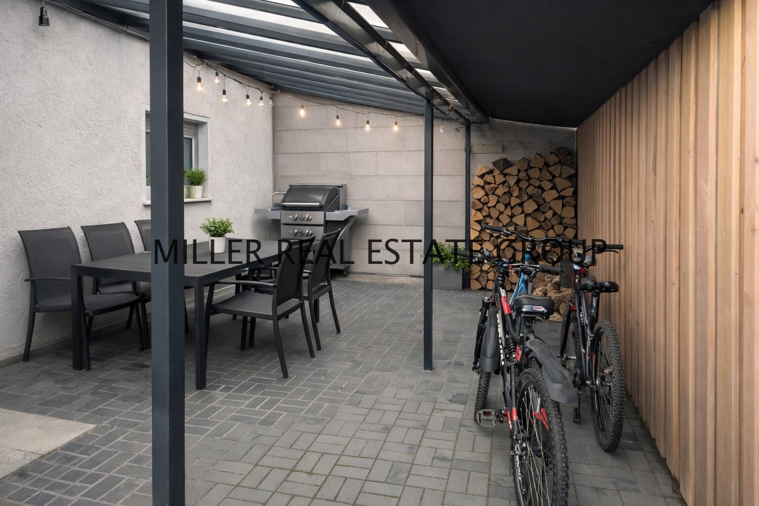 Zweifamilienhaus in Altmannstein: 2 Wohneinheiten, Terrassen, Garten & starkes Potenzial!